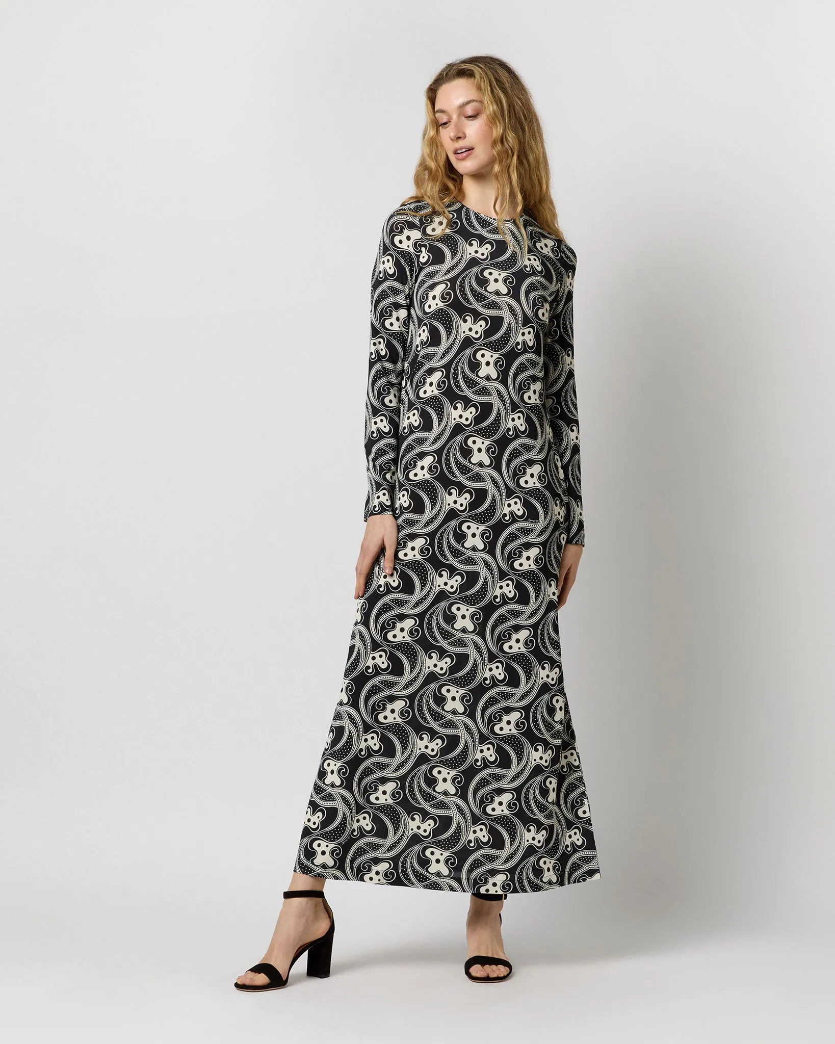 Long Sleeve Swing Dress in Black/White Aperol Flowy Jersey